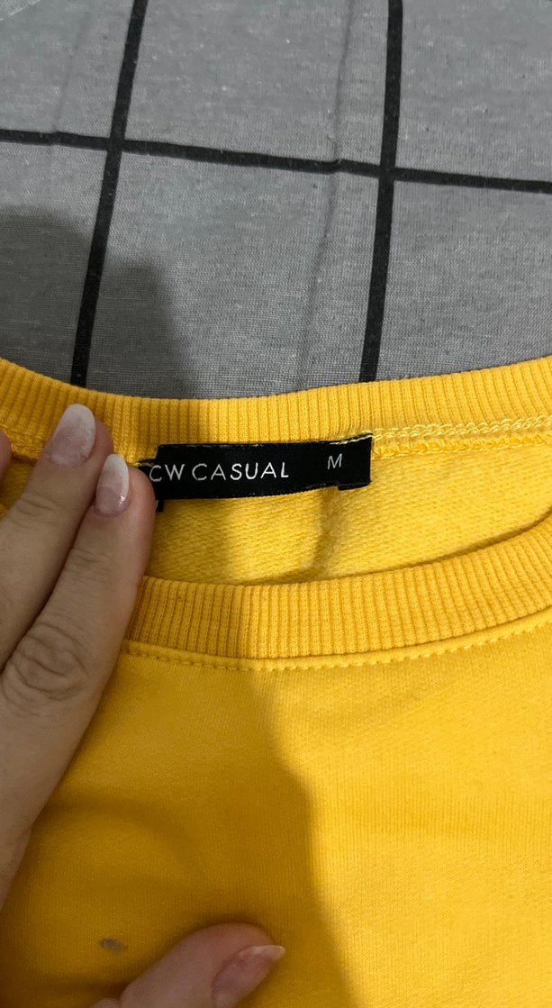 Sarı Baskılı Kadın Sweatshirt - Görsel 2