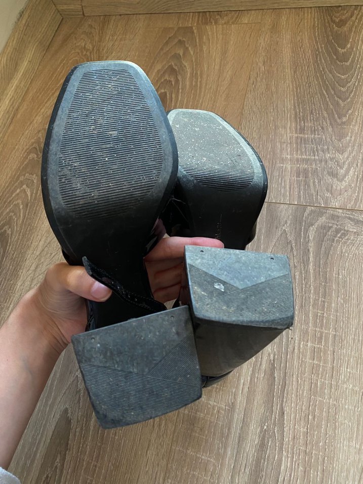 Bershka Parlak Siyah Platform Topuklu Kemerli Ayakkabı - Görsel 5