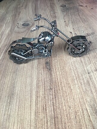 Metal motosiklet