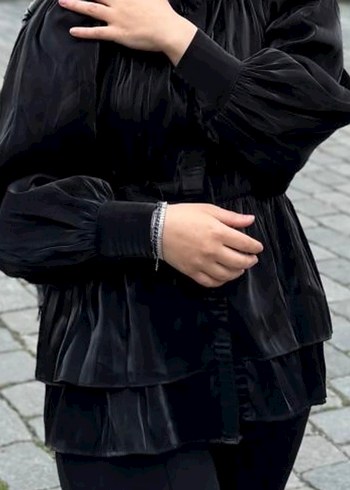 Siyah parlak gömlek - Görsel 2