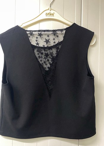 Dantel Detaylı Siyah V Yaka Kolsuz Bluz - Görsel 2