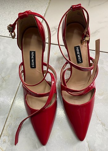 Kırmızı Rugan Tokalı Stiletto - Görsel 2