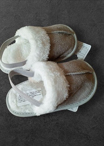 Kız  Erkek Çocuk Gri Kürklü Sıcak Ev Terliği - Görsel 2