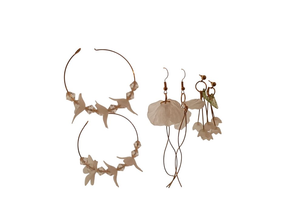 Bej İşlemeli Boncuklu Mini Bohem Küpeler - Görsel 2