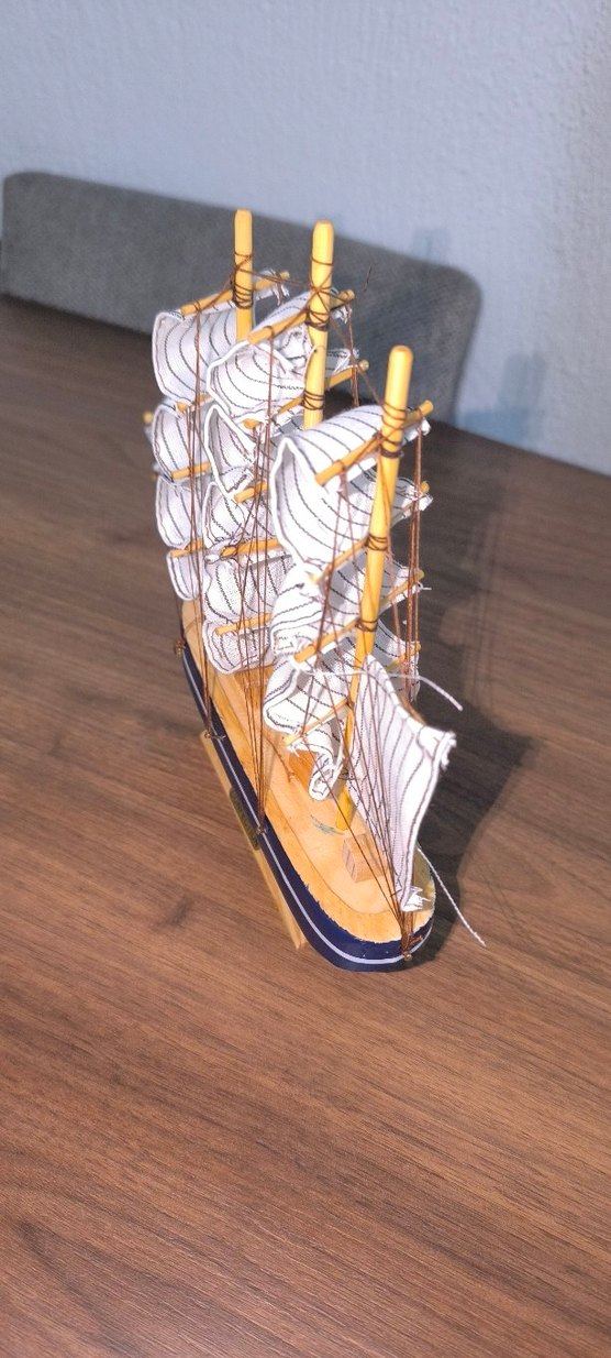 Beyaz Yelkenli Gemi Figürü - Görsel 4