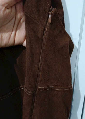 SÜET KAHVERENGİ MİNİ SIRT DEKOLTELİ ELBİSE - Görsel 5