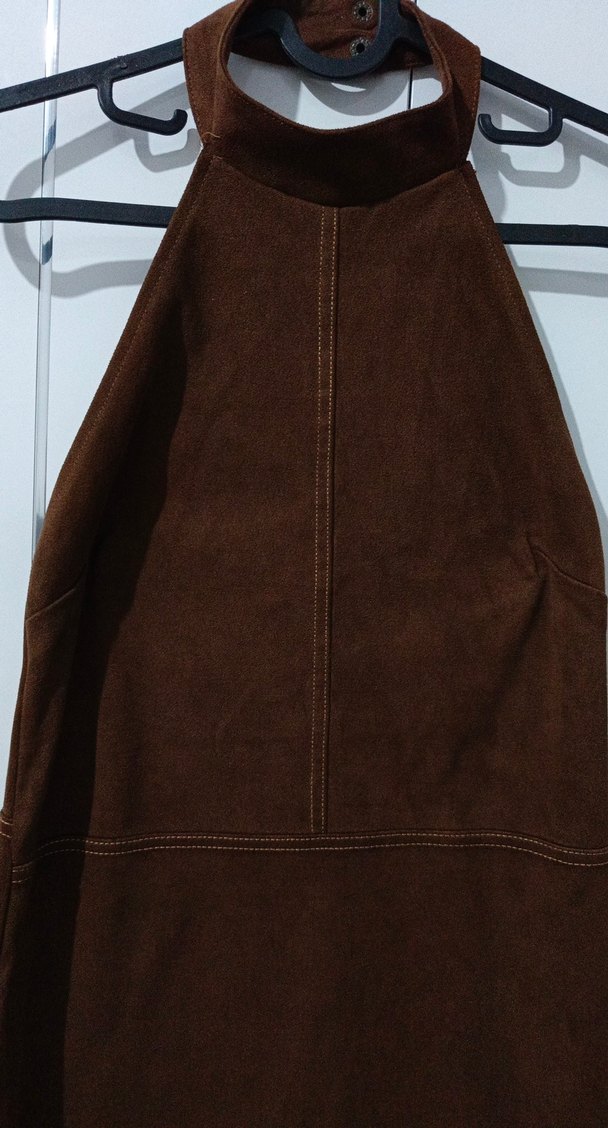 SÜET KAHVERENGİ MİNİ SIRT DEKOLTELİ ELBİSE - Görsel 2