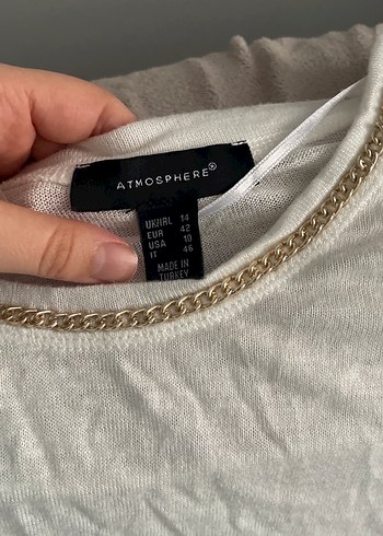 Zincir Detaylı Beyaz Keten pamuklu tişört - Görsel 4