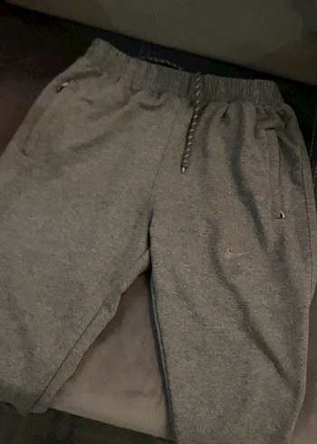 Gri nike eşofman altı - Görsel 2