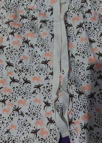 Beyaz Çiçek Desenli Dantel Detaylı Kız Pantolonu - Görsel 3