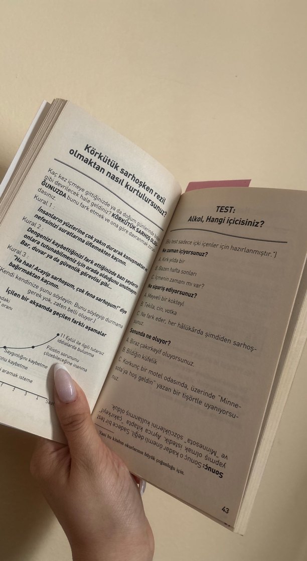 Mükemmel Kadın Sürtüğün Tekidir! Kitap - Görsel 2