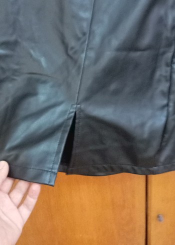 42 Beden Siyah Deri Kemerli Mini Etek