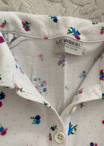 LC Waikiki Kız Çocuk Beyaz Çiçekli Kısa Kollu Gömlek