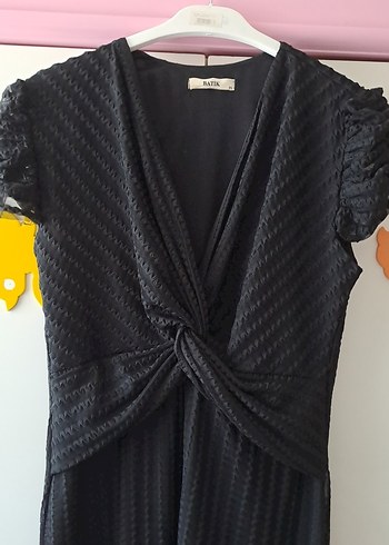 xl Beden Uzun Siyah Piliseli V Yaka Triko Elbise