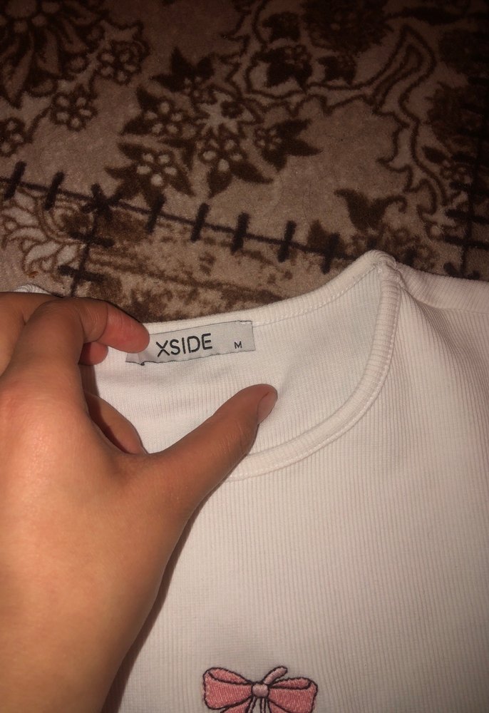 Beyaz kiraz desenli tişört - Görsel 2