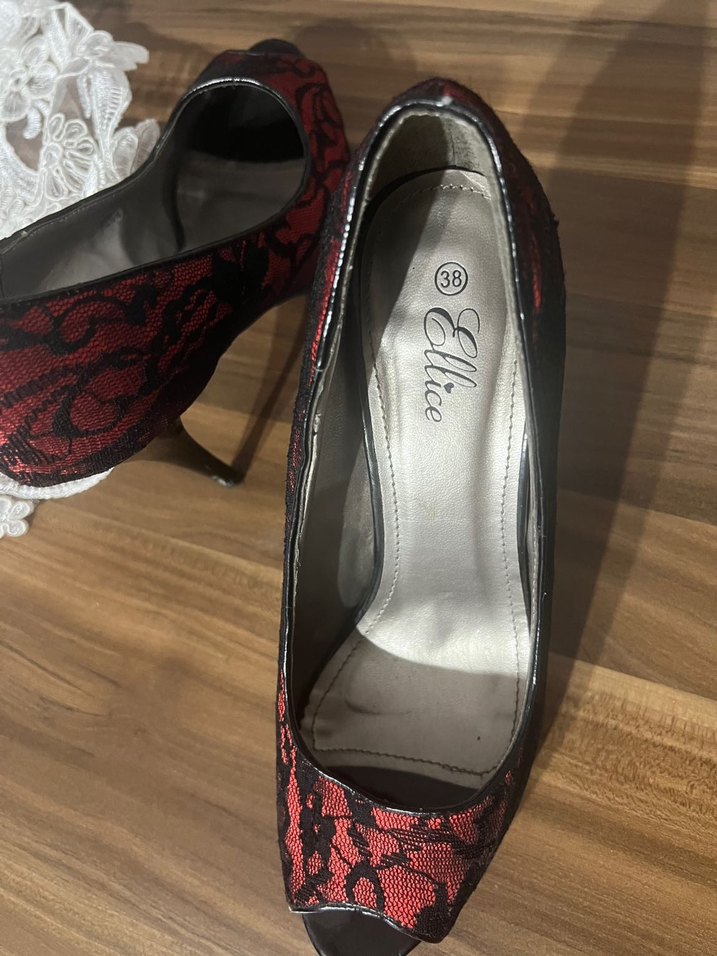 Kırmızı Dantel Detaylı Gotik Yüksek Topuklu Kadın Ayakkabı - Görsel 4