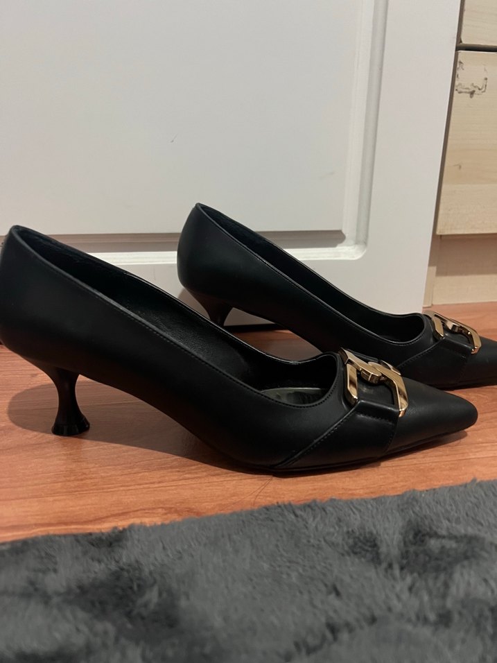 Siyah Deri Tokalı Stiletto - Görsel 2