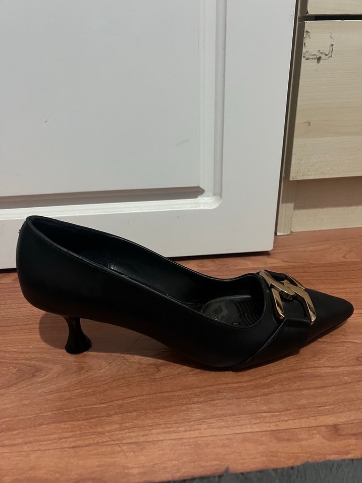 Siyah Deri Tokalı Stiletto - Görsel 4