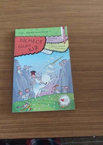 Bilmece Bilen Kız Çocuk Kitabı