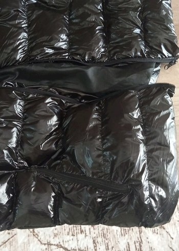 s Beden siyah Renk Siyah Fermuarlı Erkek Yelek. Marka:Moncler