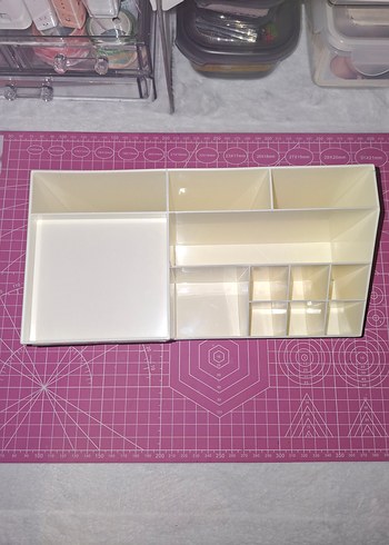 Diğer krem renk organizer
