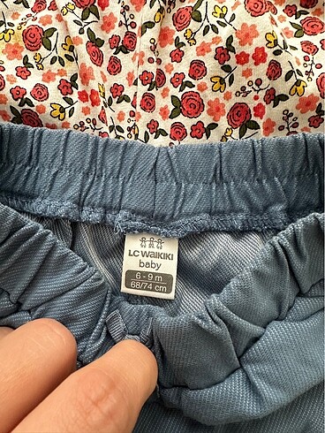 H&M Alt iki adet LCW nar çiçeği olan hm markadır
