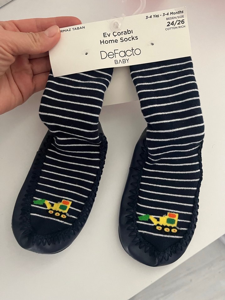 Erkek Bebek Kaydırmaz Tabanlı Ev Çorabı - Görsel 4