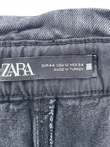 44 Beden siyah Renk Zara Jean / Kot %70 İndirimli.