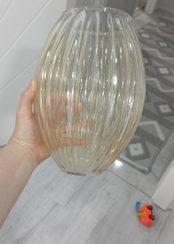 Bej Renkli Şeffaf Vazo - Görsel 2