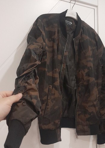 kadın Kamuflaj Desenli Rahat Kesim Ceket - Görsel 2