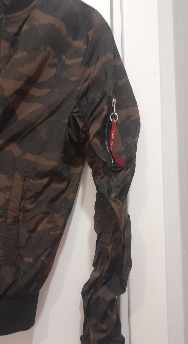 kadın Kamuflaj Desenli Rahat Kesim Ceket - Görsel 3