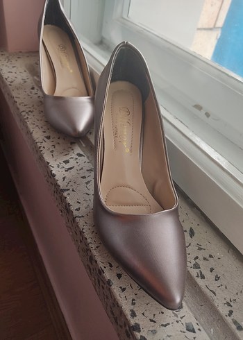 Metalik Gri İnce Topuklu Kadın Ayakkabı - Görsel 2