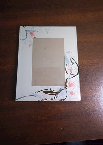 Beyaz ve Gri Dekoratif Fotoğraf Çerçeveleri - Görsel 4