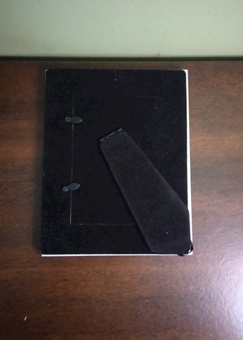 Beyaz ve Gri Dekoratif Fotoğraf Çerçeveleri - Görsel 3