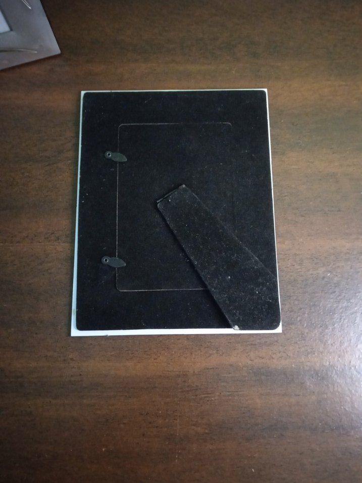 Beyaz ve Gri Dekoratif Fotoğraf Çerçeveleri - Görsel 5