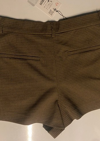 PİNELİ DÜĞMELİ ŞORT - Görsel 3