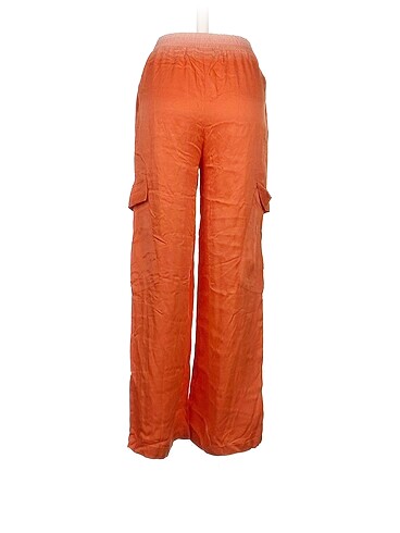 s Beden Bershka Düz Kesim %70 İndirimli.