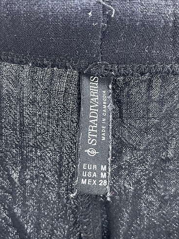 m Beden siyah Renk Stradivarius Düz Kesim %70 İndirimli.