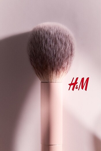 H&M Beauty | F31 | TAPERED CHEEK BRUSH | Konik Yanak Allık Fırça