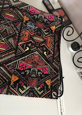 H&M H&M | Coachella Bez Çanta ___ Transparan Tül | İpek Saten Şal |