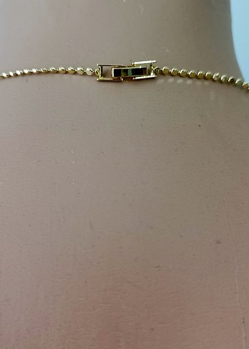 Işıl Işıl Çiçek Detaylı Altın Rengi Kolye - Görsel 4