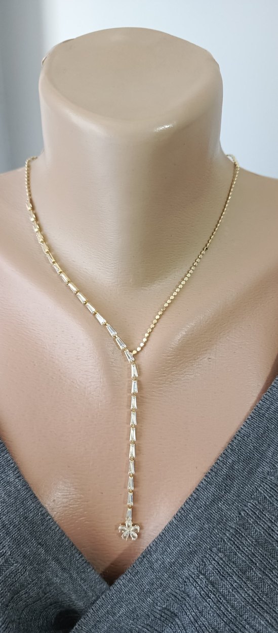 Işıl Işıl Çiçek Detaylı Altın Rengi Kolye - Görsel 3