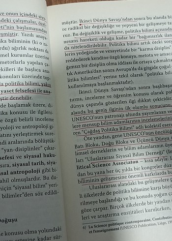 Münci Kapanı - Politika Bilimine Giriş - Görsel 3