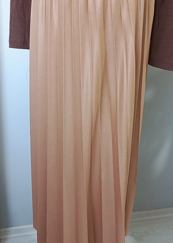 Bej Pileli Kadın Uzun Etek - Görsel 2