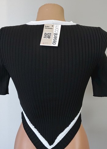 Siyah Beyaz Kenarlı Kısa Kollu Kadın Kazak - Görsel 4