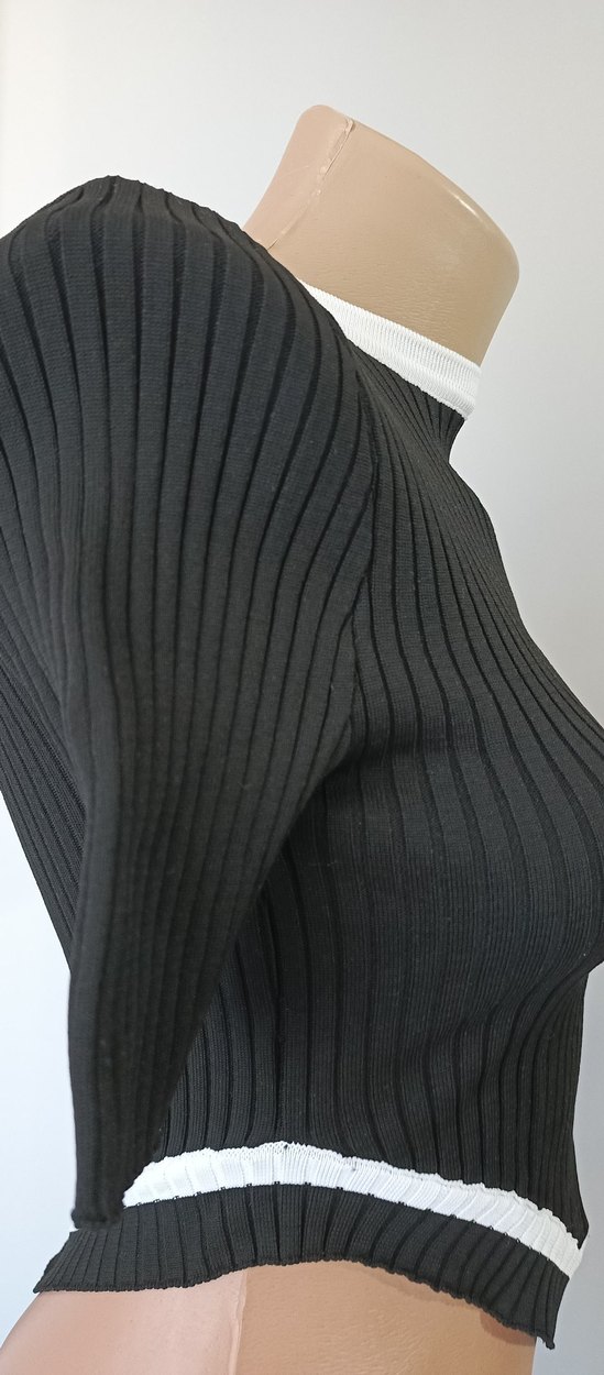 Siyah Beyaz Kenarlı Kısa Kollu Kadın Kazak - Görsel 5