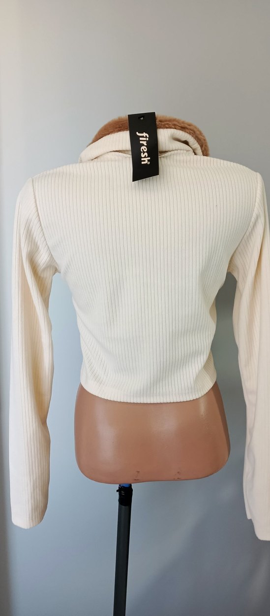 Peluş Yaka Düğmeli Bej Kadın Kazak - Görsel 4