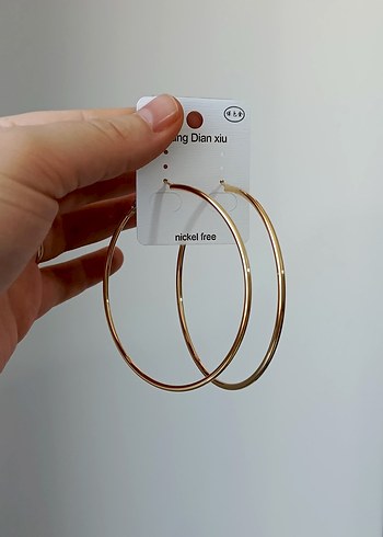 Parlak Altın Midi Halka Küpeler - Görsel 2