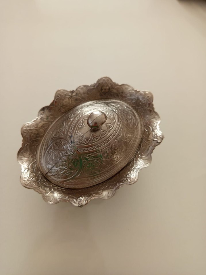 İşlemeli Parlak Kahverengi Dekoratif Tabak - Görsel 2