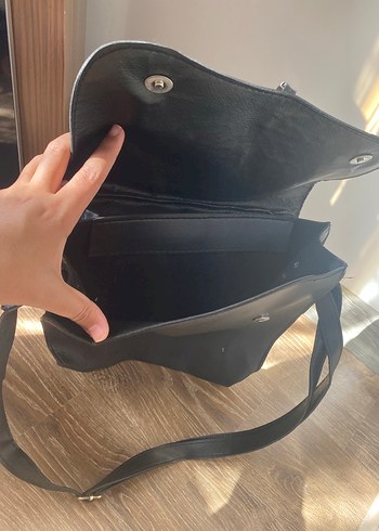 Siyah Deri Tokalı Kadın Çanta - Görsel 3